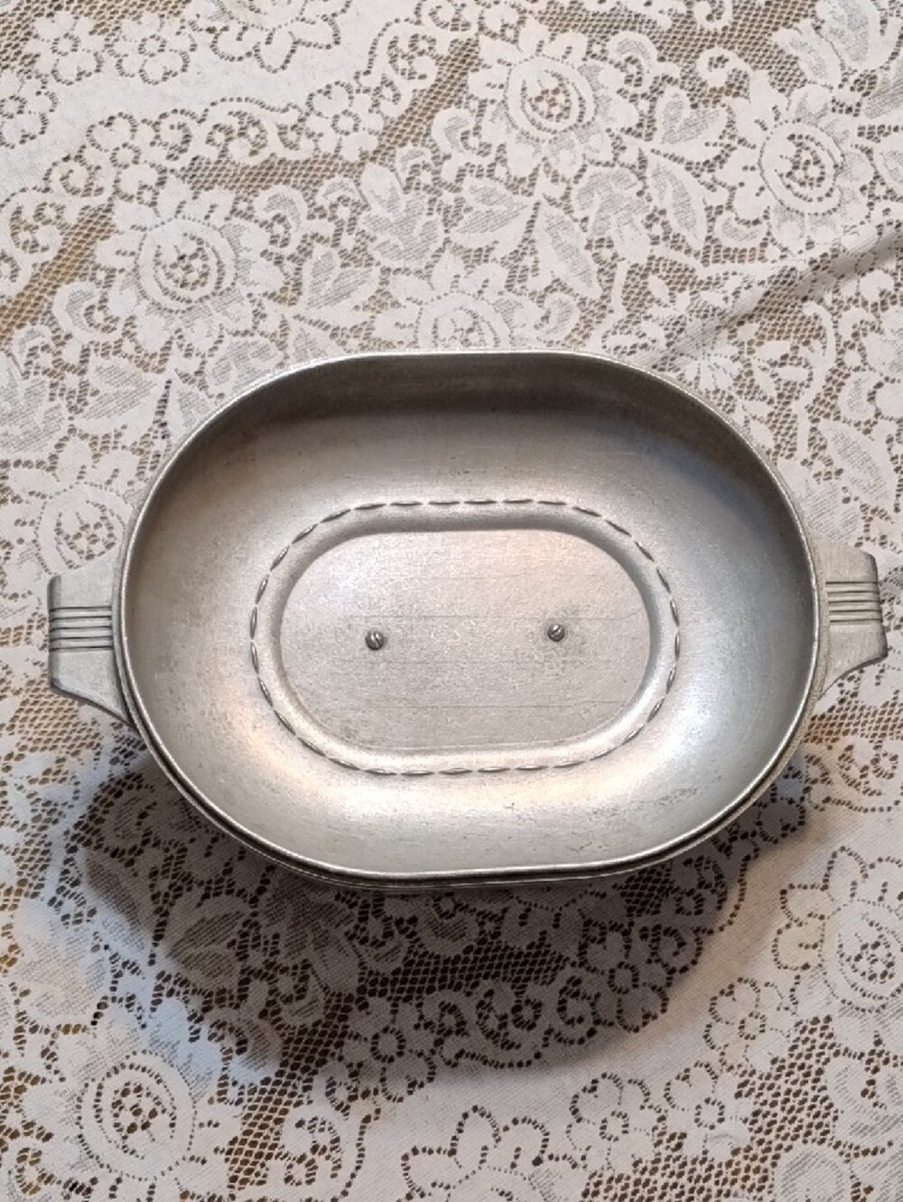 Vintage Magnalite Oval Covered Casserole Pan - Picture 2 of 9